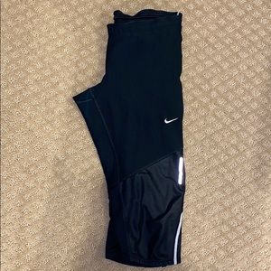 Nike dry-fit capris